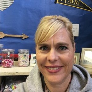 Meet your Posher, Amy